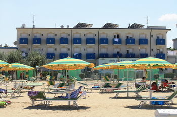 Hotel Diana Viserbella di Rimini Eksteriør bilde